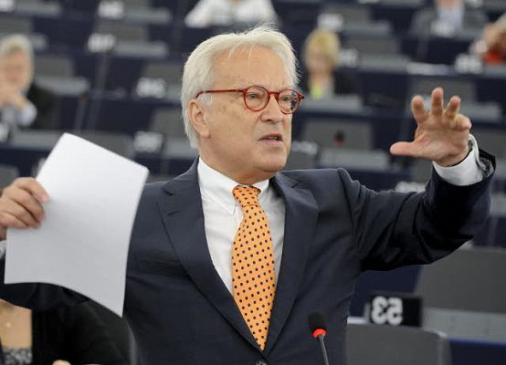 S&D President replies to YEPP on why Socialists denied to discuss the Romanian political developments in the EP